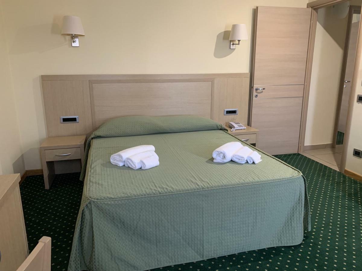 Hotel Palace Gioia Tauro Dış mekan fotoğraf