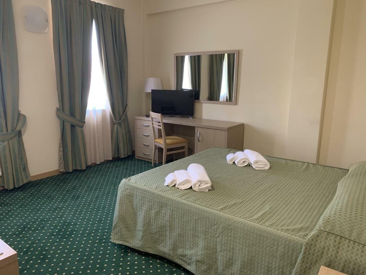 Hotel Palace Gioia Tauro Dış mekan fotoğraf