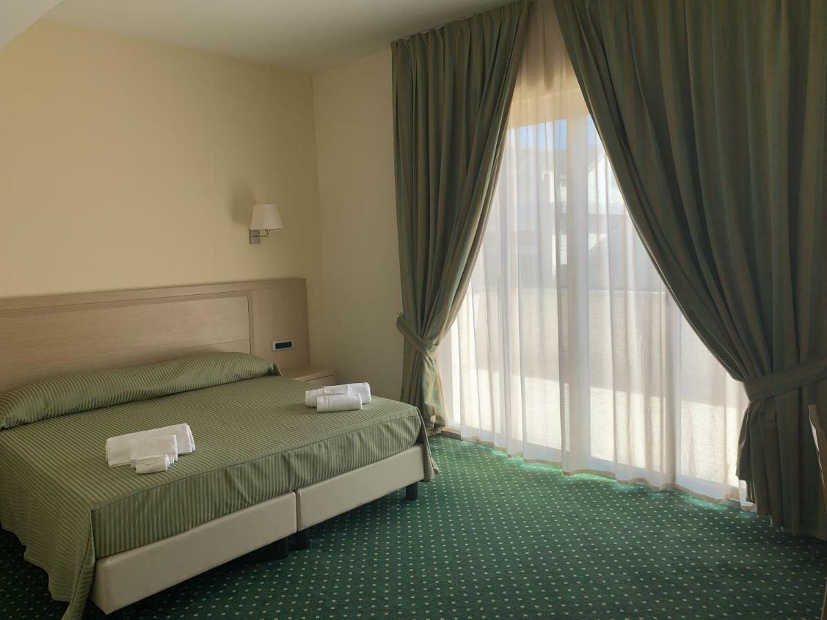 Hotel Palace Gioia Tauro Dış mekan fotoğraf