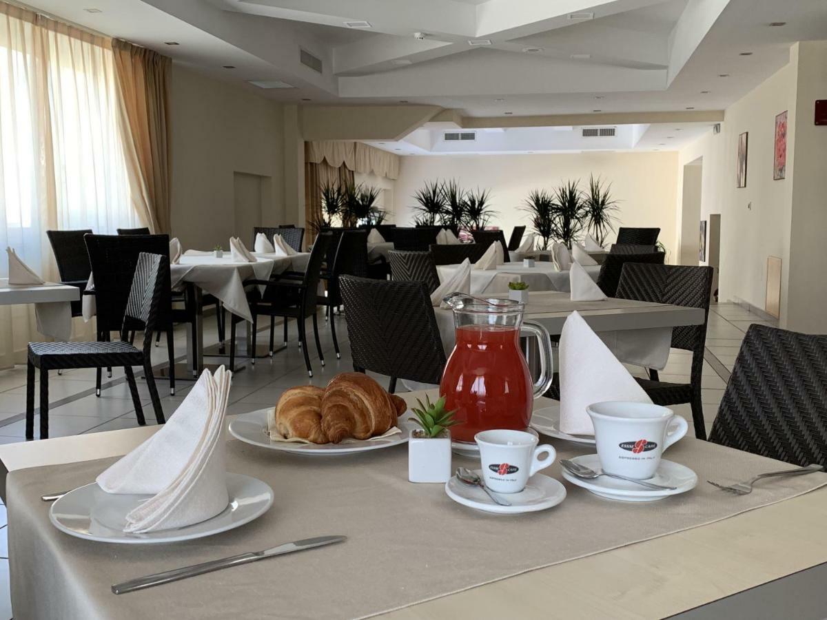 Hotel Palace Gioia Tauro Dış mekan fotoğraf