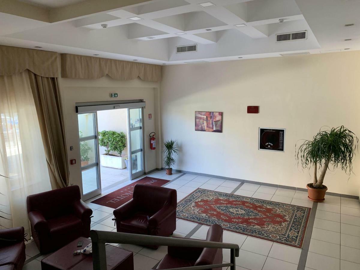 Hotel Palace Gioia Tauro Dış mekan fotoğraf